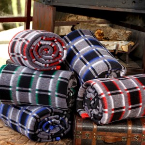 COBERTOR CASAL FORMOSO  (Campanha Ajudar é Amar - Doação)